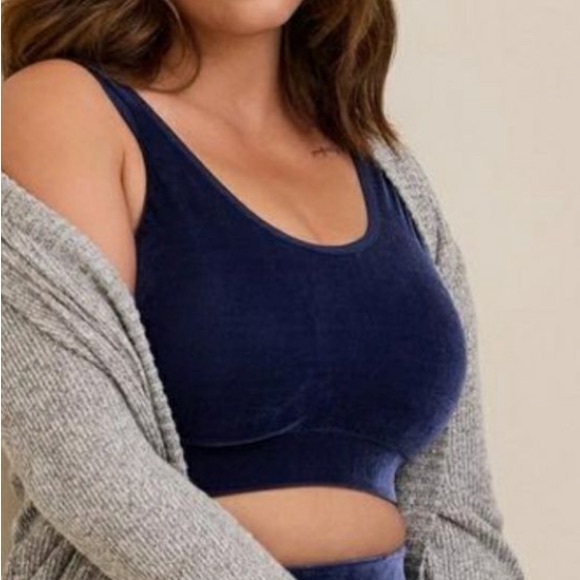 Torrid Lightly Lined Velour Scoop Bralette Size 0 - Picture 2 of 13